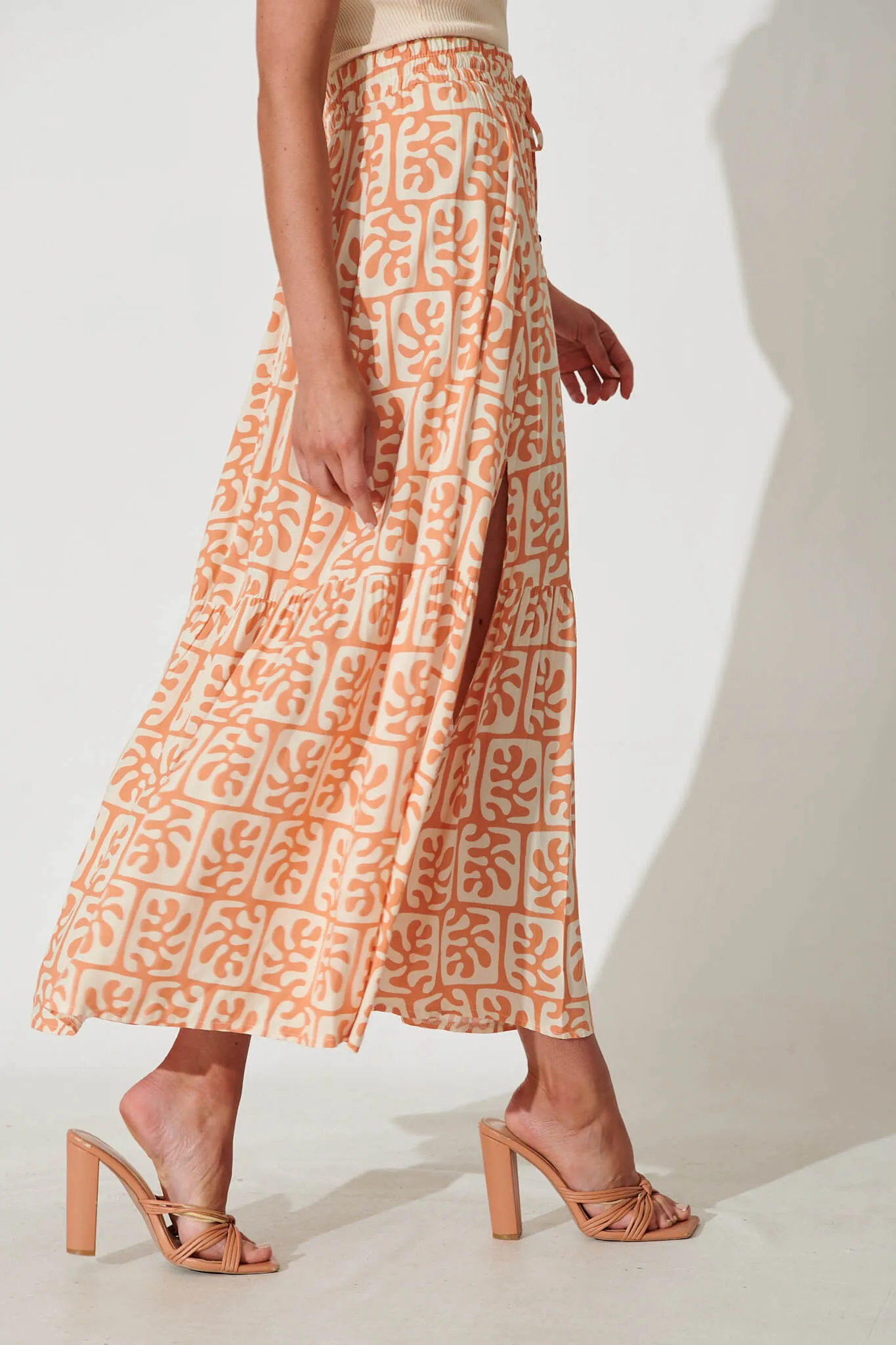 Bilboa Maxi Skirt In Tan With Cream Print